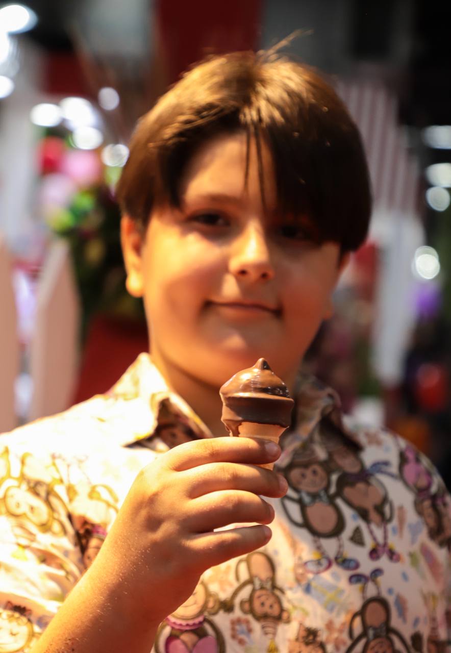 حضور بستنی ظفر در نمایشگاه شیرینی و شکلات (29)