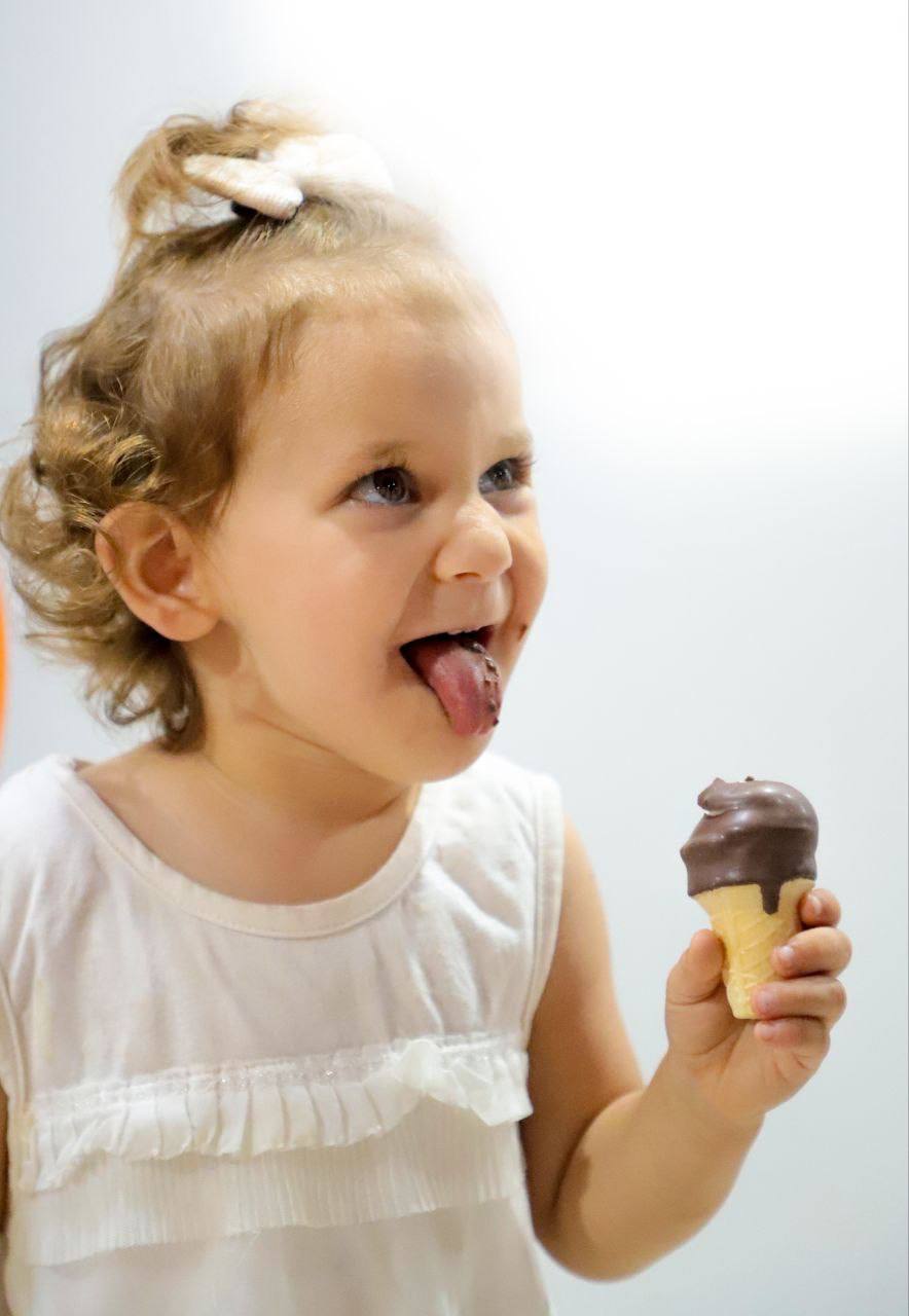 حضور بستنی ظفر در نمایشگاه شیرینی و شکلات (32)